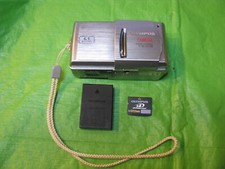 Olympus CAMEDIA C-60 Zoom 6.1MP Digital Camera - Silver - TESTED WORK