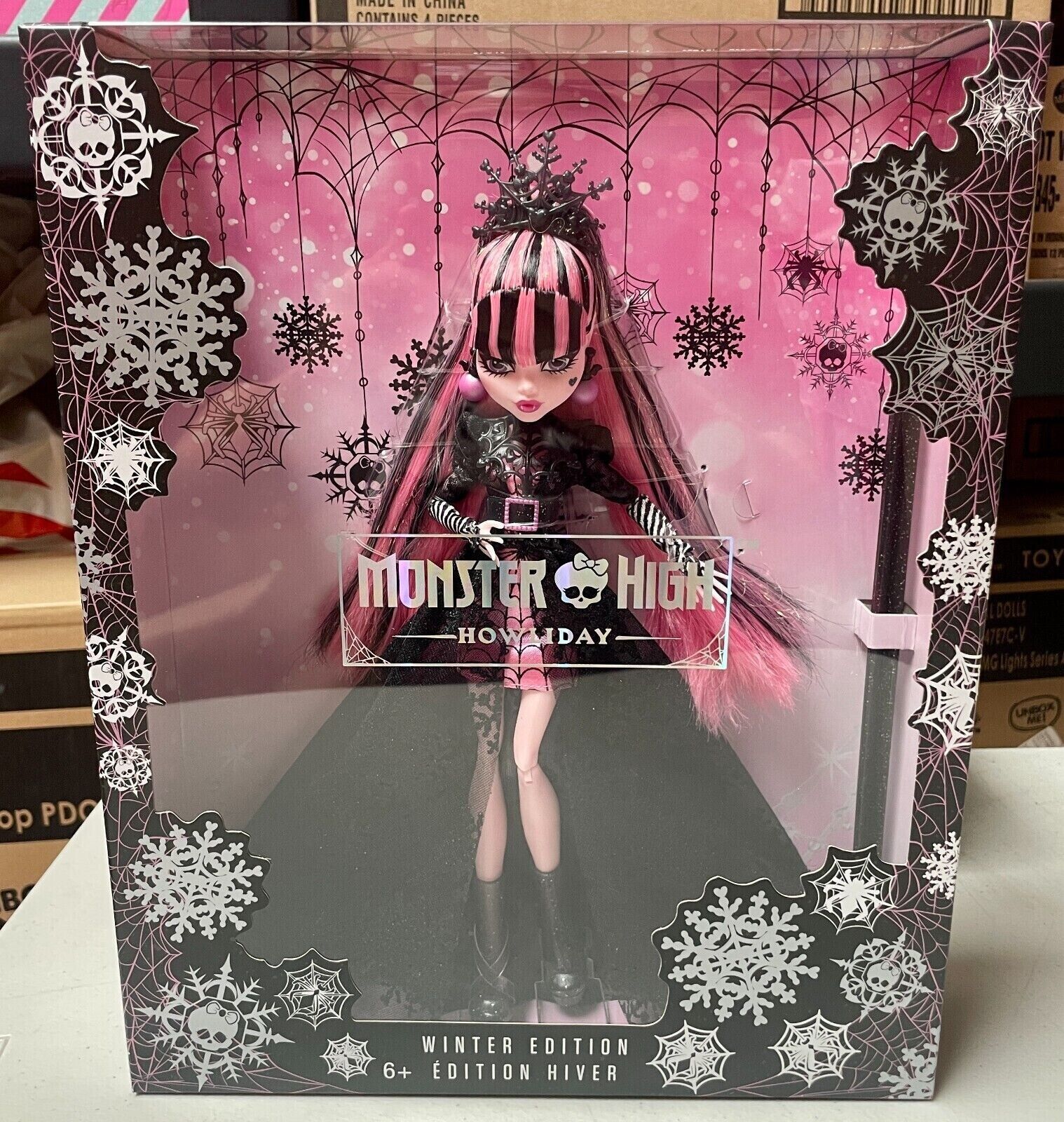 2022 Monster High Howliday Winter Edition Draculaura Doll - NEW SEALED