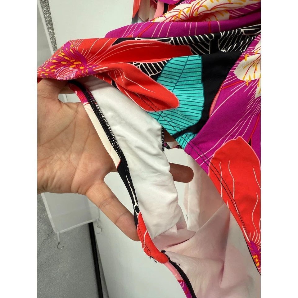 $135 La Blanca Women's Red Purple Tropical Ruffle One-Piece Swimwear NWT 18W - Image 3 of 4