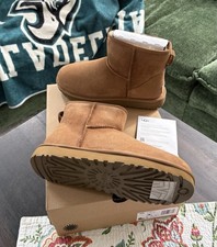 UGG Womens Classic Mini II Boots  Chestnut  Authentic New sz 8 WARM 