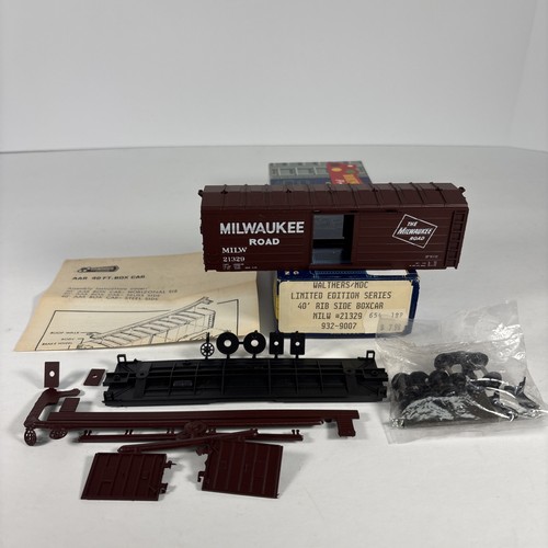 HO Walthers/MDC Edición Limitada 40' Caja Lateral Costilla Coche Milw #21329 Kit 932-9007 | Condition: New
