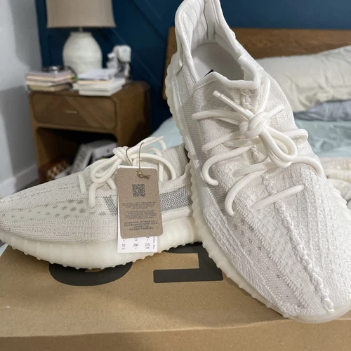 Taglia 10 Adidas Yeezy Boost 350 V2 Low Bone