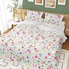 Red Floral Quilt Set   3-Piece Lightweight Botanical Bedding for All Seasons