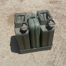 Vintage German Military 5l Jerry Can Set Of 3 With Metal Tray Olive Drab Green