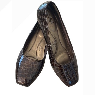 Life Style Brown Crocodile Embossed Square Toe Women's Flats US 8W UK 6 EU 39