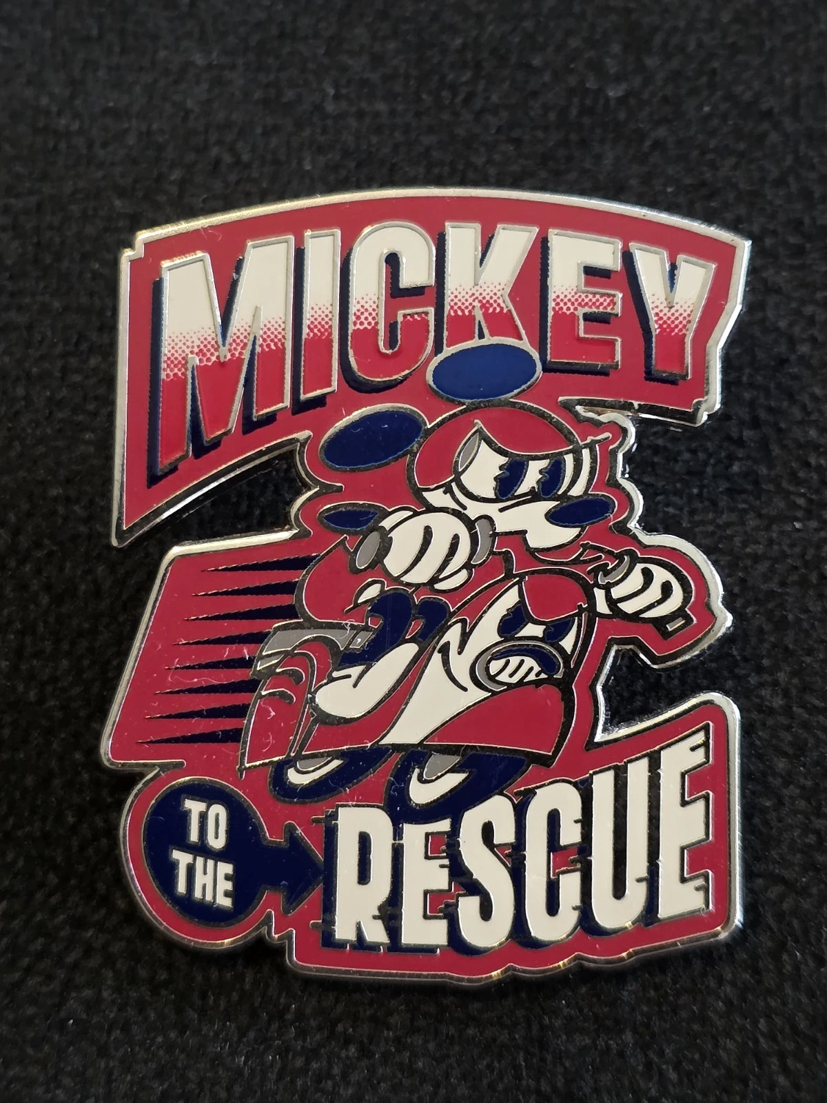 Disney Pin Mickey Mouse To The Rescue on a Motorcycle Vespa 2014 (E)