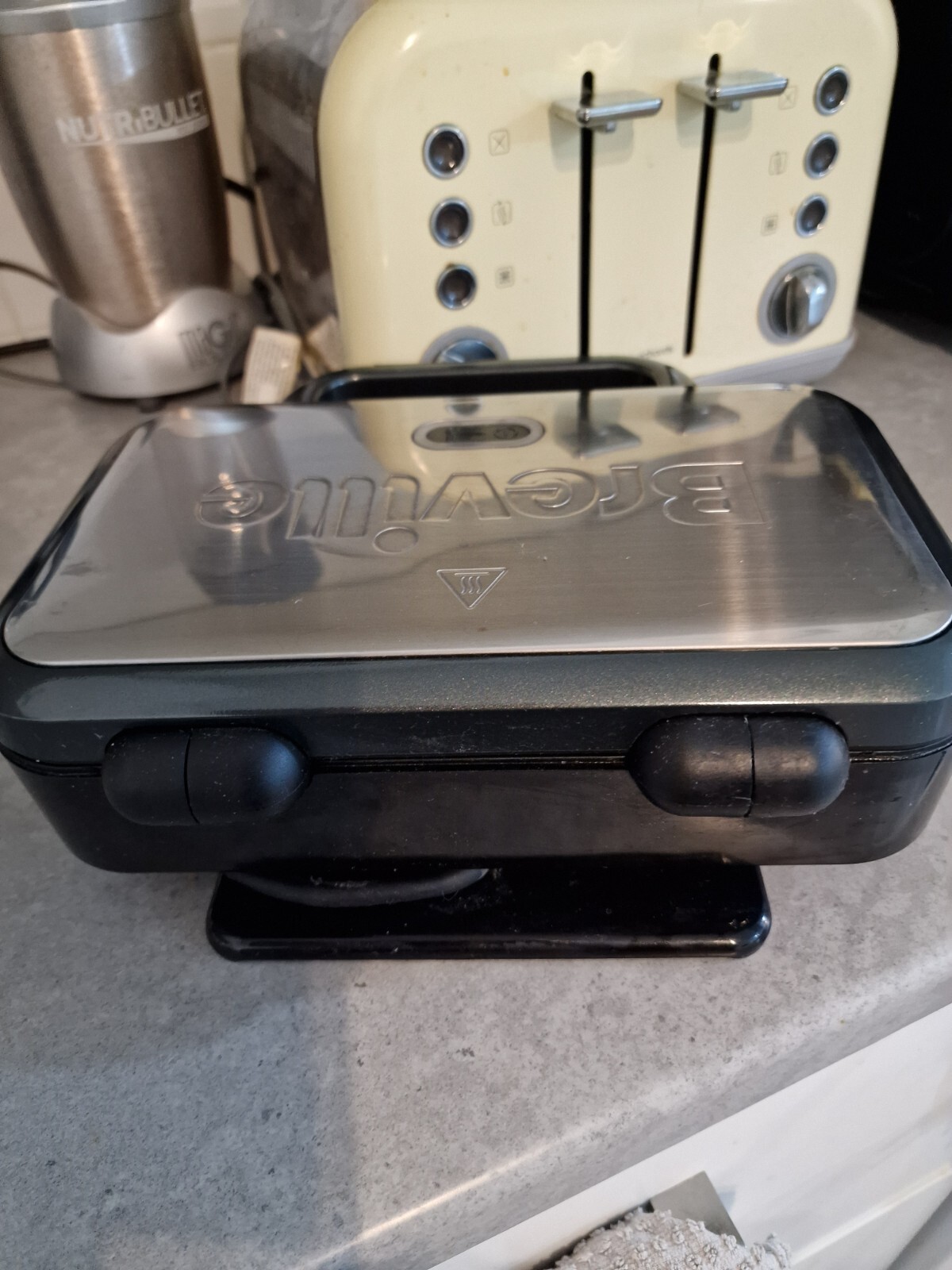 Breville Ultimate Deep Fill Toastie Maker 2 Slice Sandwich Toaster