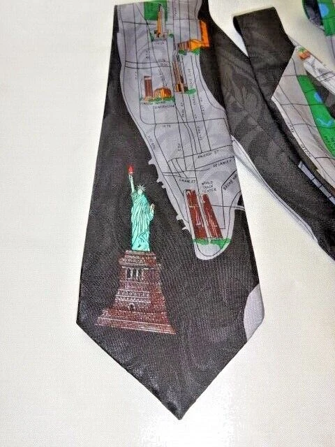 Corbata HERMANO Hecha en Corea de Colección, Mapa de Manhattan WTC Nueva York Empire State en muy buena condición Foto 4 de 4