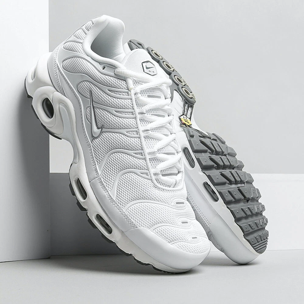 Spænding Bevidstløs Ryg, ryg, ryg del Nike TN Shark Air Max Plus White 41 42 43 44 45 Sneakers Summer 604133 139  | eBay