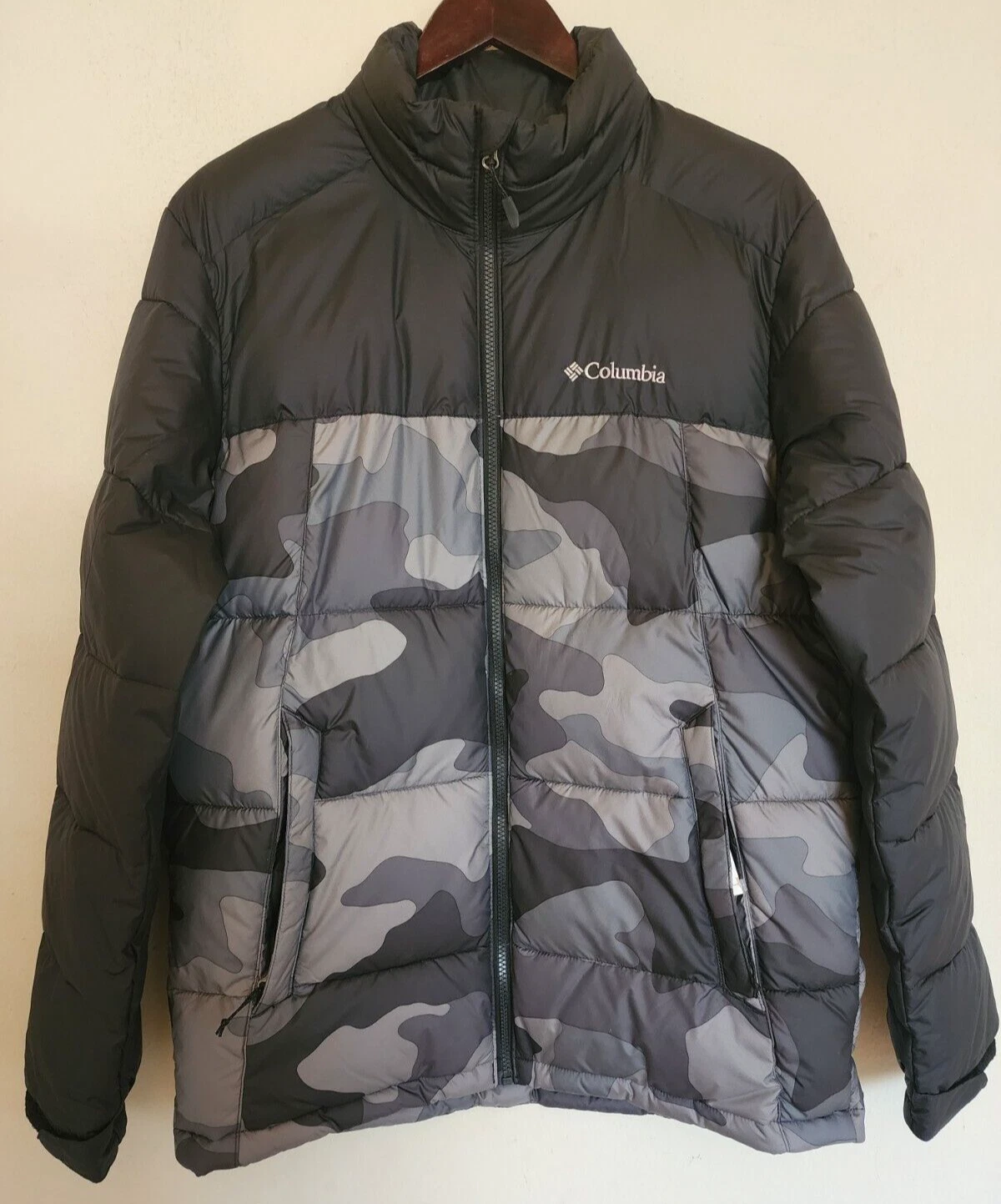 NWOT Columbia Pike Lake Men Size Small Black Grey Camo Puffer Jacket Omni Heat