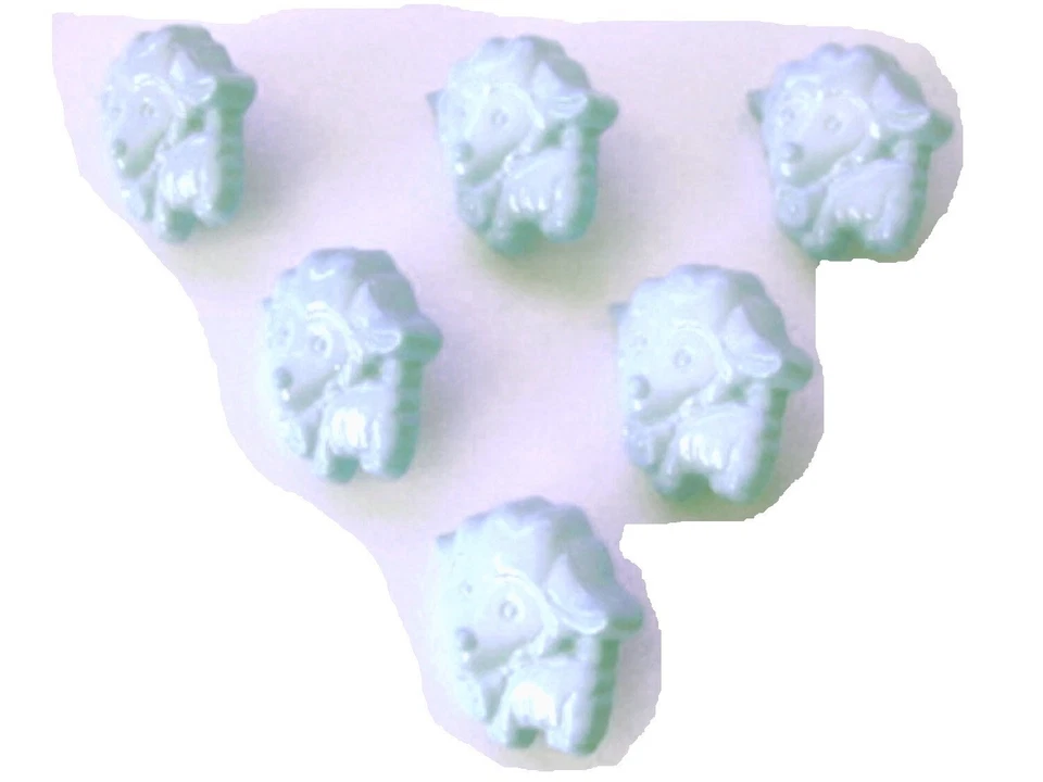 LOT 6 BOUTONS ACRYLIQUES : mouton bleu 16mm - Photo 1/1