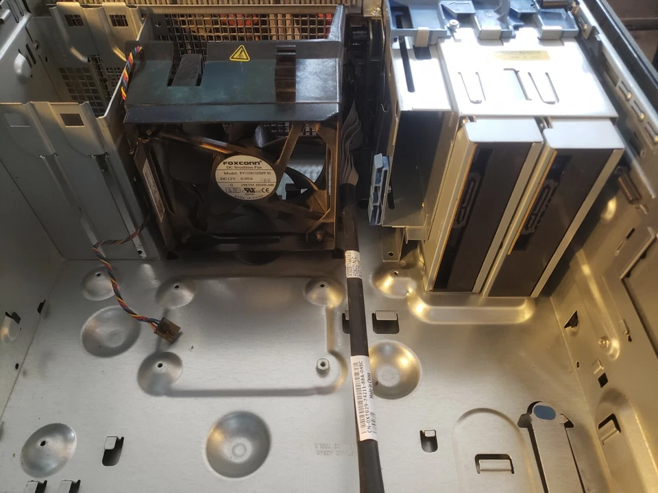 Dell Optiplex 330 Case w/  Cables, fan, DVD and DVD RW - Image 3 of 4