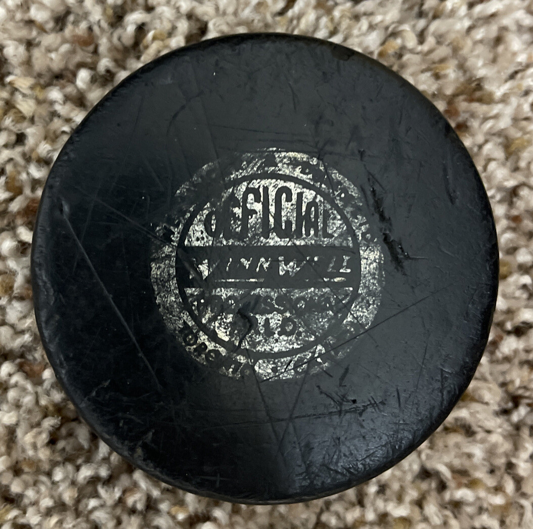 A&R / Winnwell Glow In The Dark Soft Puck