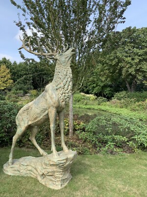 Hirsch Staute Monarch von The Glen Hirsch lebensgroß 3,12 Meter Vollbronze