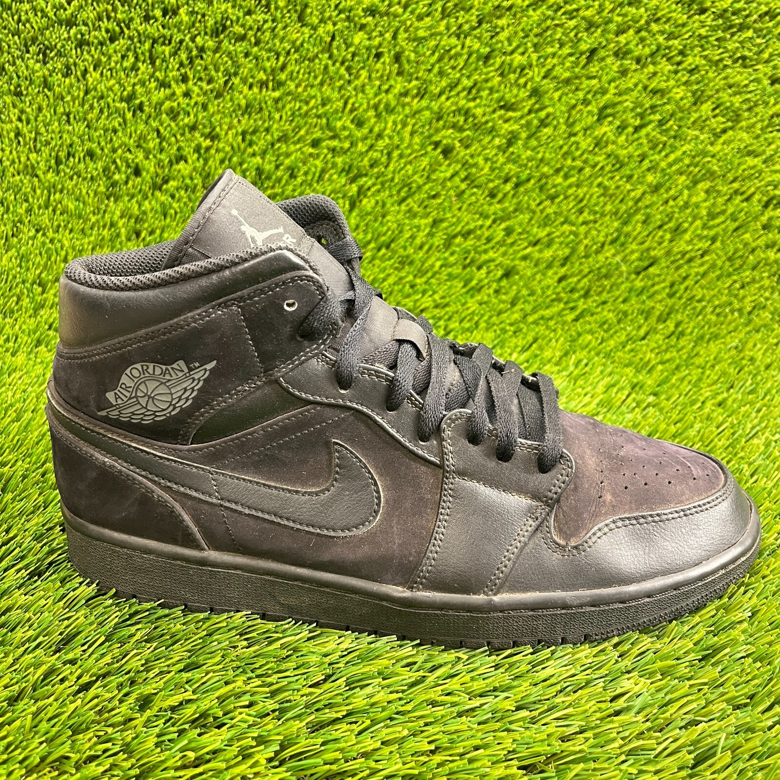 Nike Air Jordan 1 Mid Black Mens Size 10 Athletic Basketball Shoes Sneakers