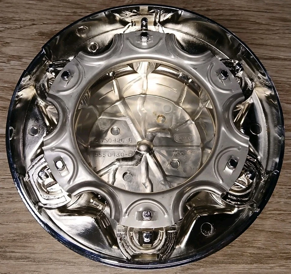 OEM 1988-1992 Chevrolet K2500 GMC Sierra Suburban 6 Lug 4x4 Center Cap 15550430c Foto 2 de 4