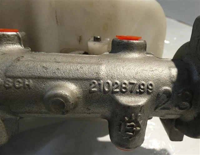 BOSCH 21028799 25320 brake vaccum pump for PEUGEOT PARTNER 1.6 HDI 2007 - Image 3 of 4