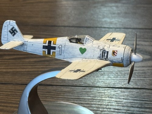 CORGI Aviation Archive US34308 FW 190A4 FOCKE WULF NOSE ART 1:72 LIMITED EDITION - Picture 3 of 12