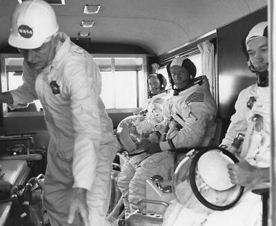 Apollo 11 Astronauten im Van nach Countdown Demonstrationstest - Foto