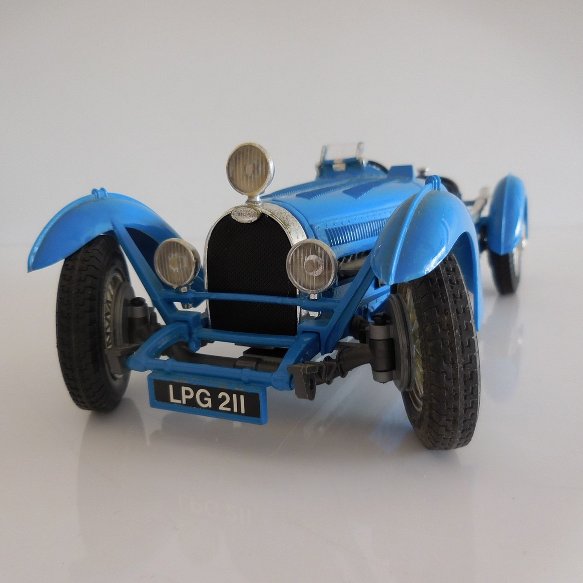 Pièce détachée miniature Bugatti type 59 1934 Numéro 14 1/18 Burago Bburago