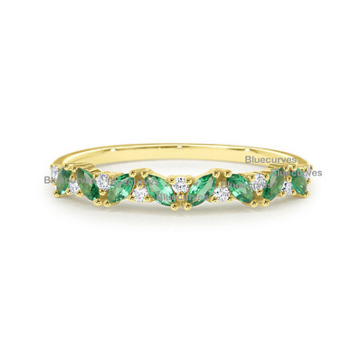 18K Yellow Gold Marquise Emerald SI Diamond Ring Half