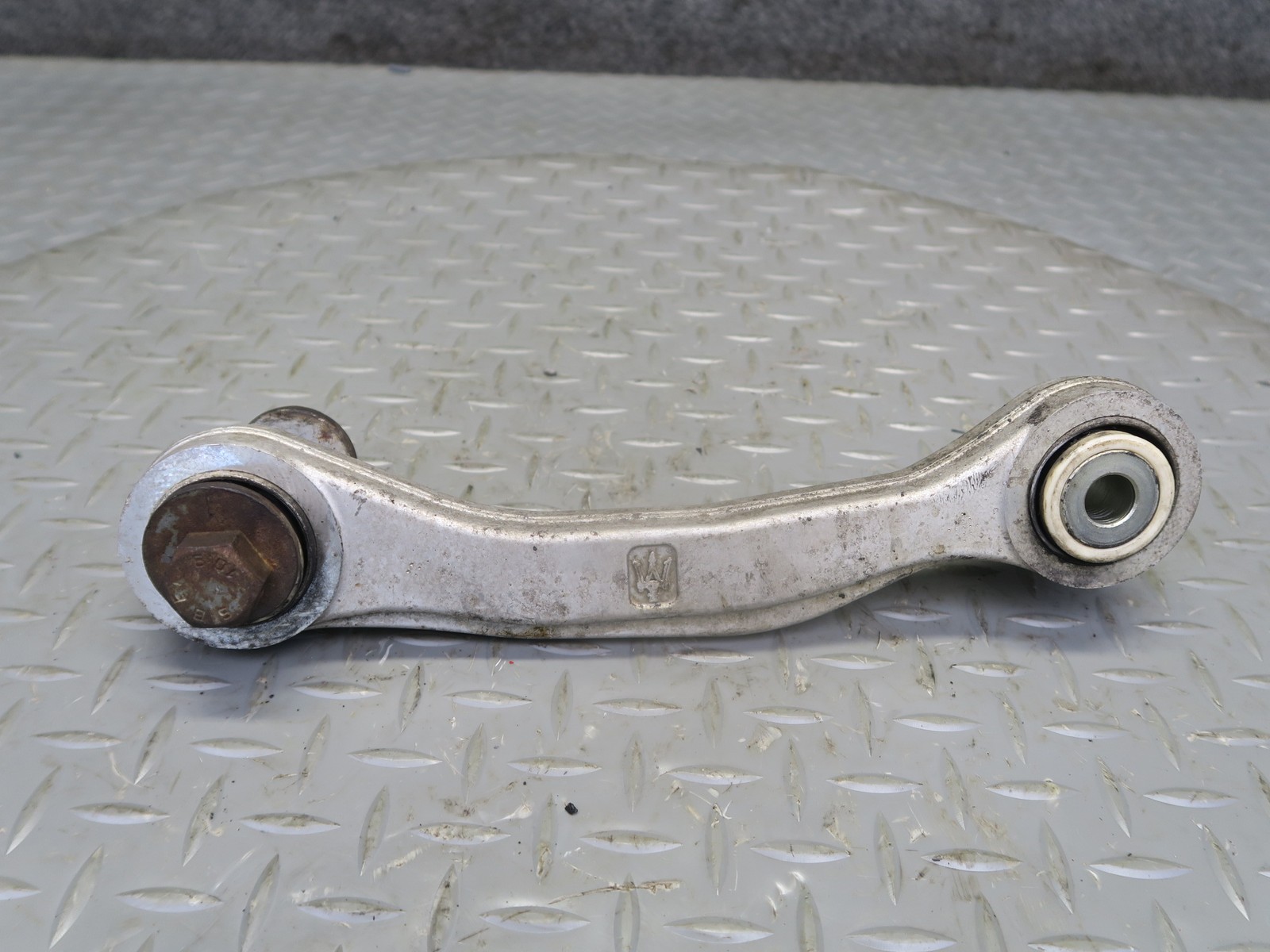 2017-2020 MASERATI LEVANTE M161 REAR LEFT UPPER & LOWER CONTROL ARM SET OF 5