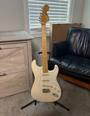 Fender JV Modified  60s Stratocaster Olympic White  w/ Gig Bag