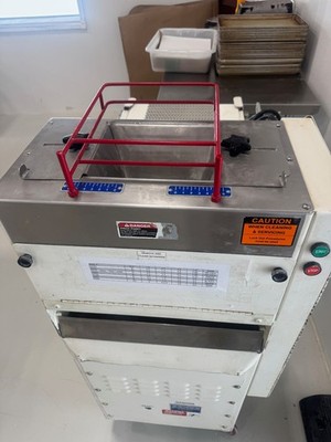 Oliver Bloemhof Bread and Roll Moulder 860L Good Working Order*