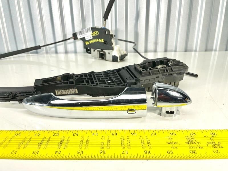 14-20 Maserati Ghibli SQ4 Exterior Front Right Passenger Door Handle
