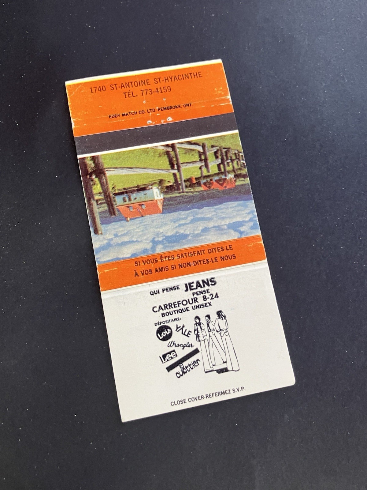 Funda Matchbook - Jeans CARREFOUR 8•24 BOUTIQUE UNISEX St Hyacinthe Canadá