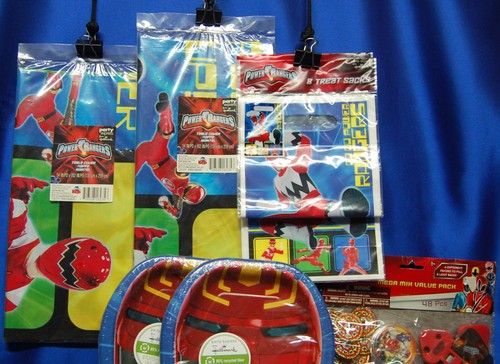 Power Rangers Party # 15 Plates Tablecloth Favor Pack Loot Bags Napkins Candle - Picture 6 of 6