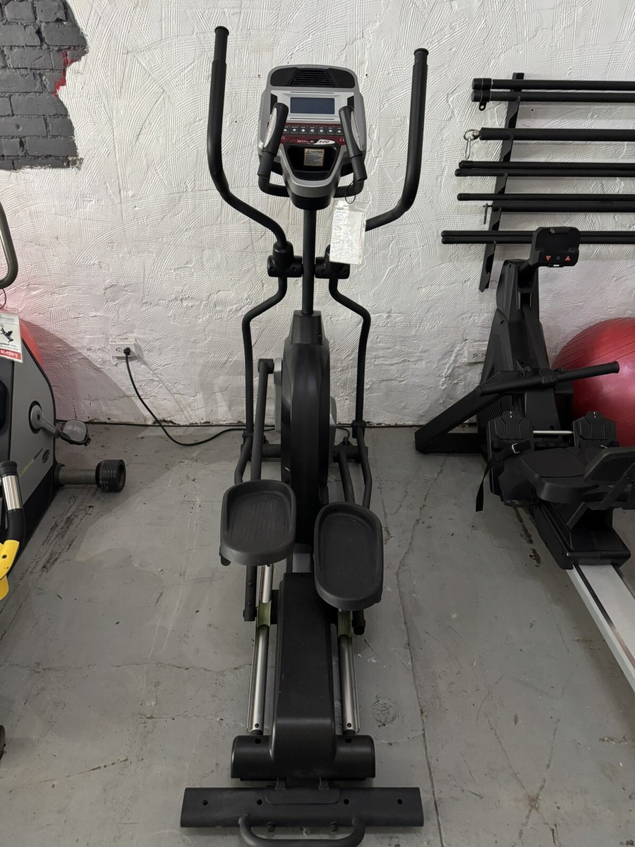 Elliptical Cross Trainer Sole Fitness E25 Elliptical Fitness Sole