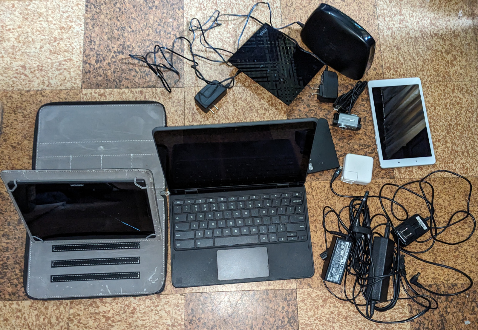 Chromebook, laptop battery, Samsung & Medion Tablets,-image