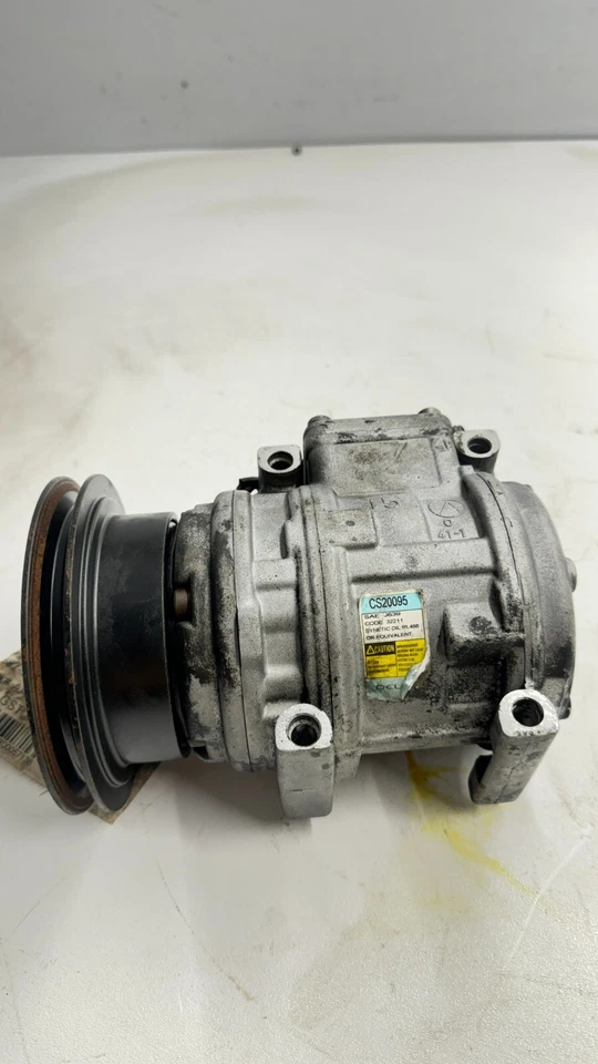 Conjunto de compresor de aire acondicionado Toyota Pickup 1991-1995 3,0 L OEM CS20095 Foto 3 de 4