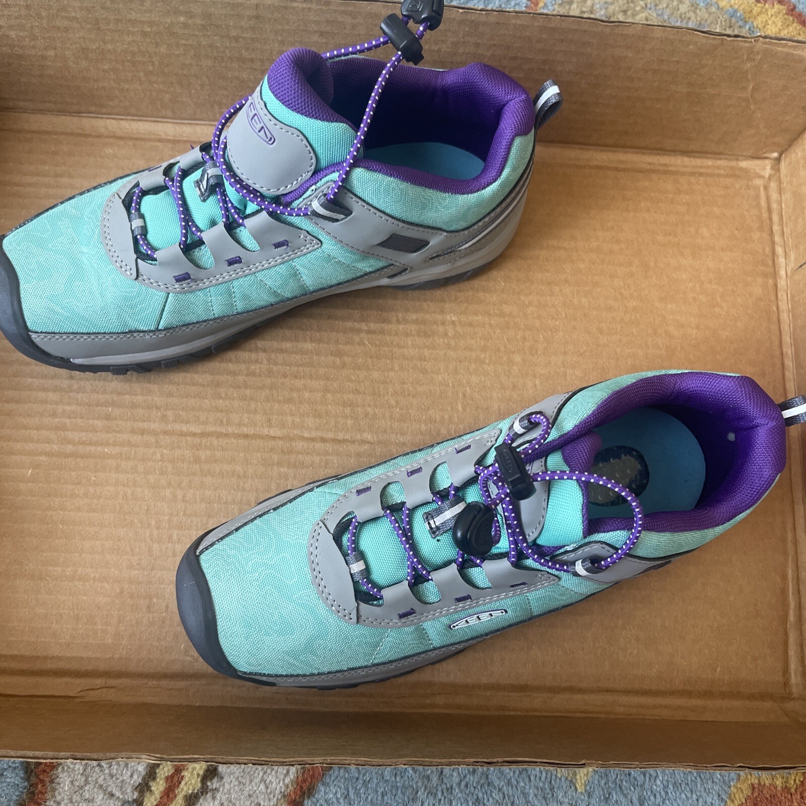 Keen Targhee Sport Ragazzo Taglia 5. Sneakers turchese e viola 1026065