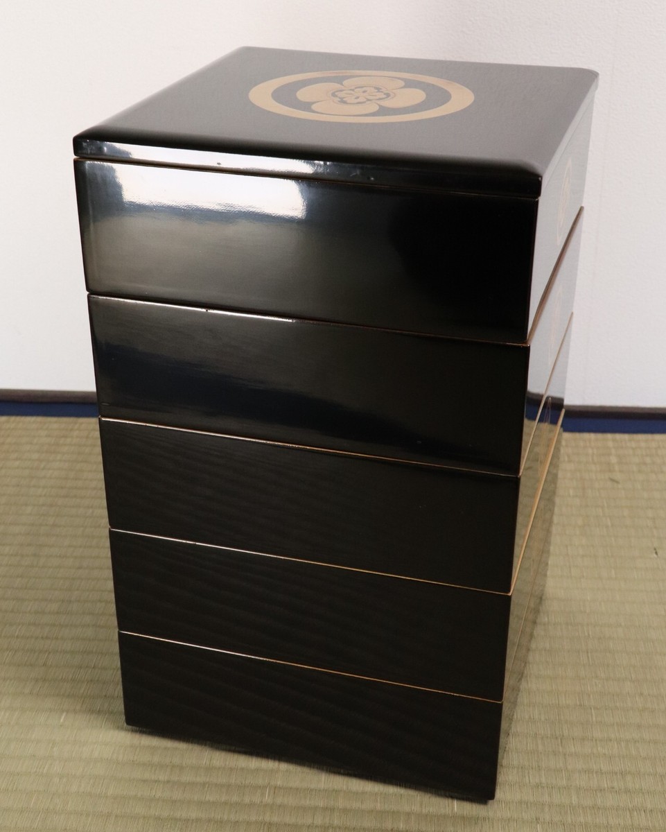Japanese Lacquer Wooden 5 Tiered Boxes Jubako Golden Samurai Mokko