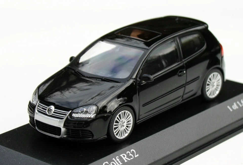VW Golf V R32 Bj. 2005-2008, schwarz, Minichamps-Modell im M. 1:43, Sehr selten!