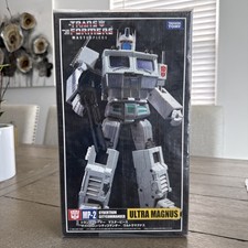 Transformers MasterPiece Ultra Magnus Cybertron City commander MP-2 Authentic US