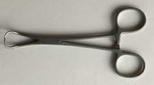 MAKE AN OFFER! Codman 33-5003 Classic 5.5” Towel Clamp. NEW