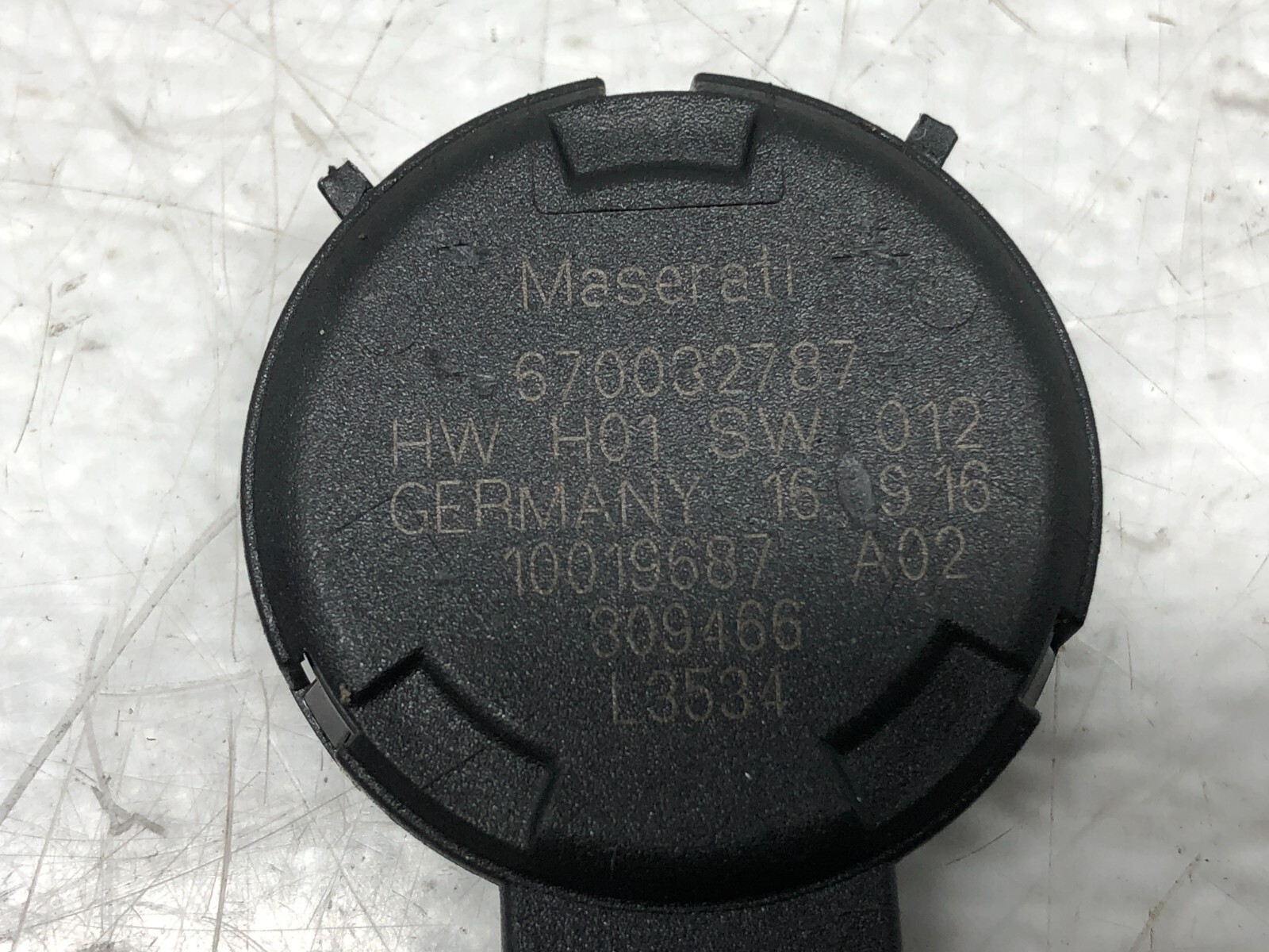 2017-2020 MASERATI LEVANTE FRONT WINDSHIELD MOUNTED RAIN SENSOR MODULE OEM