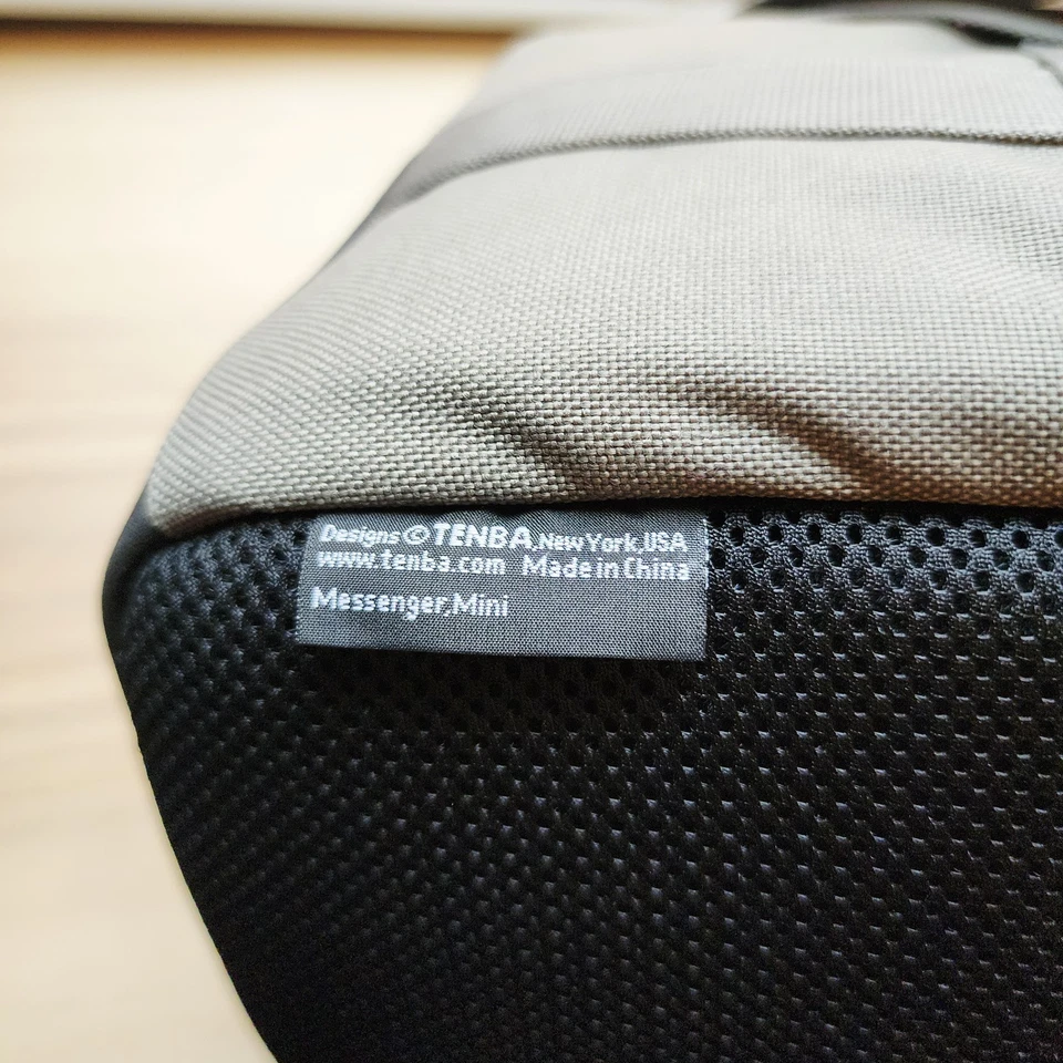 Tenba Messenger Mini Foto/Laptop Bolsa, Suporta Câmera e Notebook 13" - Imagem 2 de 4