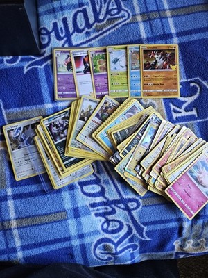 Pokémon TCG LOT - 100's Of Cards SEE DISCRIPTION. Really Good Condition.