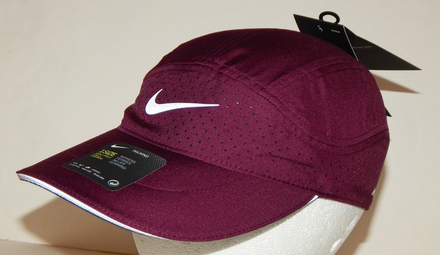 burgundy nike cap