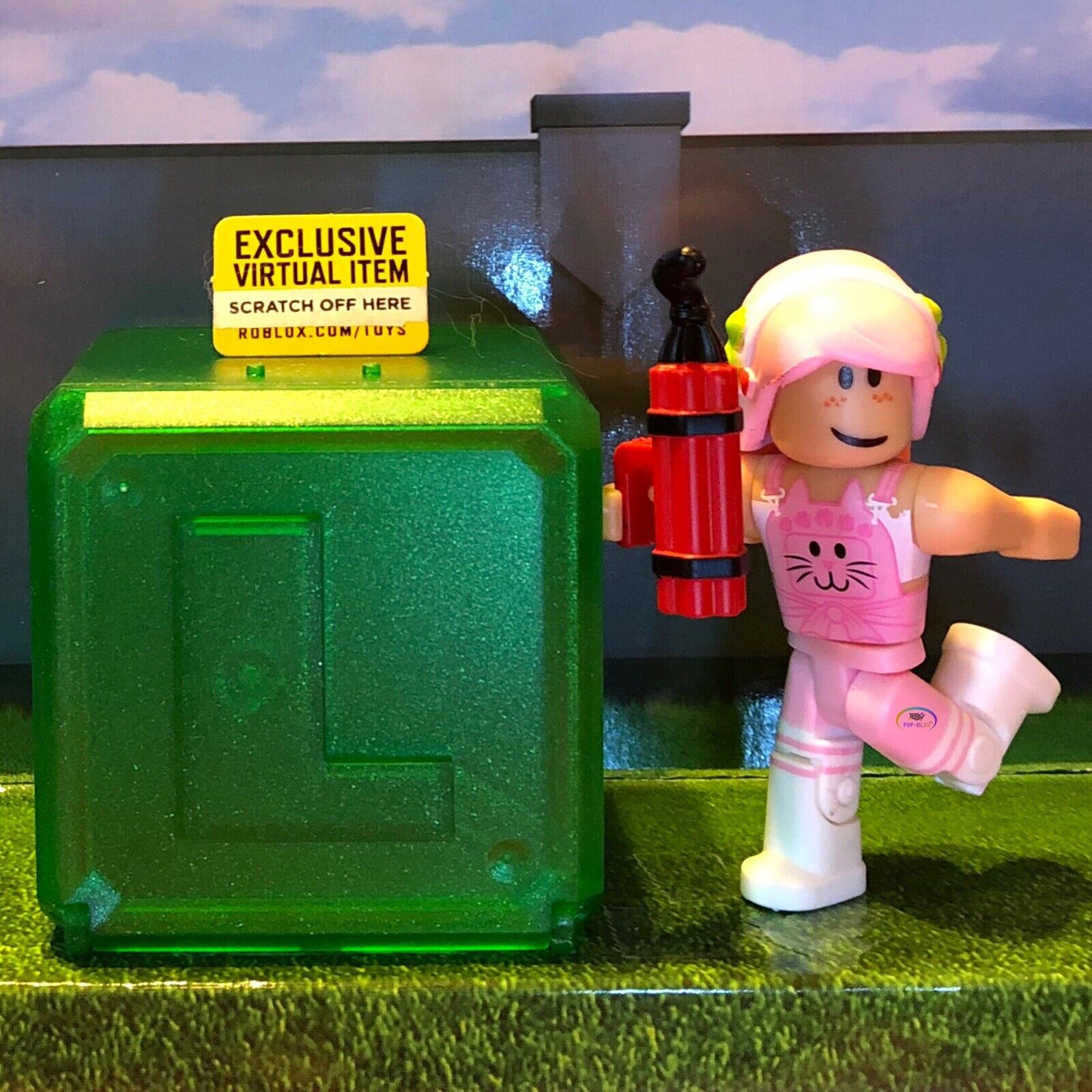 Roblox Celebrity Series 4 Backpacking Camper Girl Campergirl W Code For Sale Online Ebay - roblox celebrity 4 figure pack toysrus malaysia