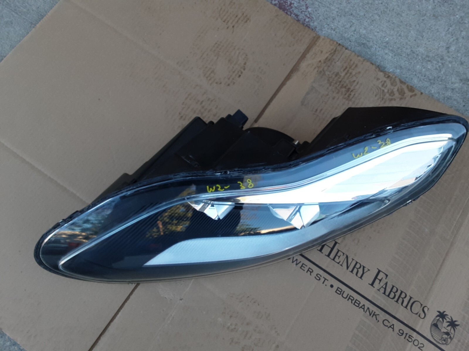 Front Left Driver Headlight Headlamp Assembly HY53-13W030-C Aston Martin