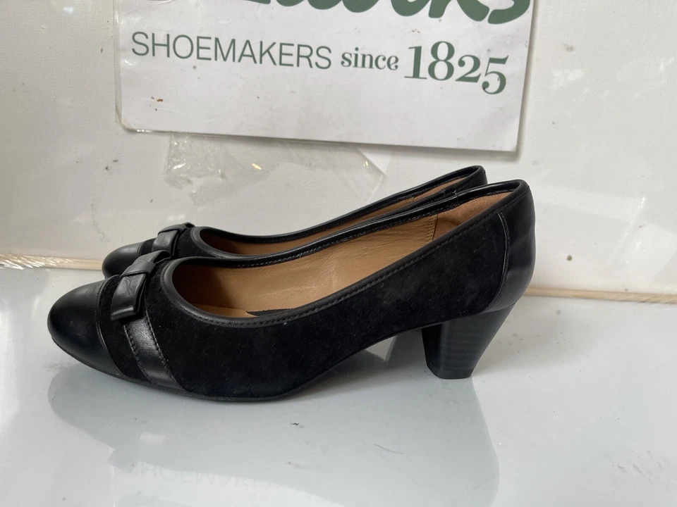 Clarks Black Leather Shoes Size UK 3 EU 36 Extra Wide Fit  ** - Image 4 of 4