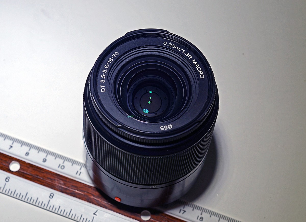 Sony DT 18-70mm f3.5-5.6 AF Zoom A-Mount Lens Great shape SHARP 
