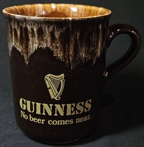 Vintage 1980s Guinness “No Beer Comes Near” Ceramic Mug Foamy Head Brown Ireland