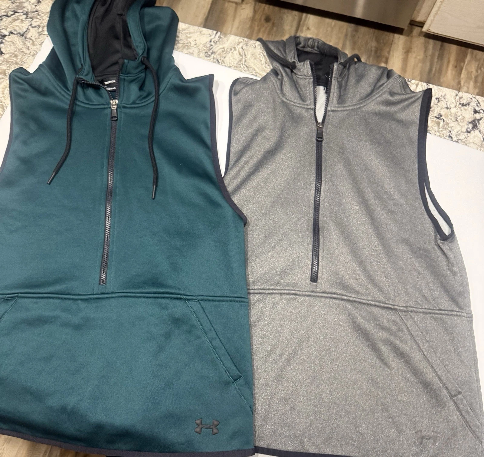 2 Under Armour Storm Sleeveless Hoodie Women’s z Small COLDgear Sweater 1/2 ZIP