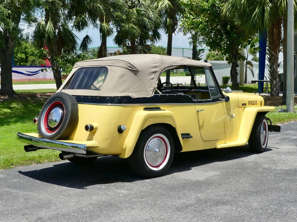 Willys Jeepster 1949  Foto 3 de 4